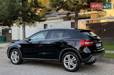 Внедорожник / Кроссовер Mercedes-Benz GLA-Class 2014 в 