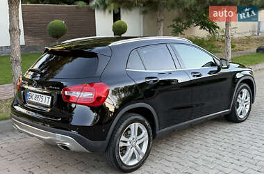Внедорожник / Кроссовер Mercedes-Benz GLA-Class 2014 в 