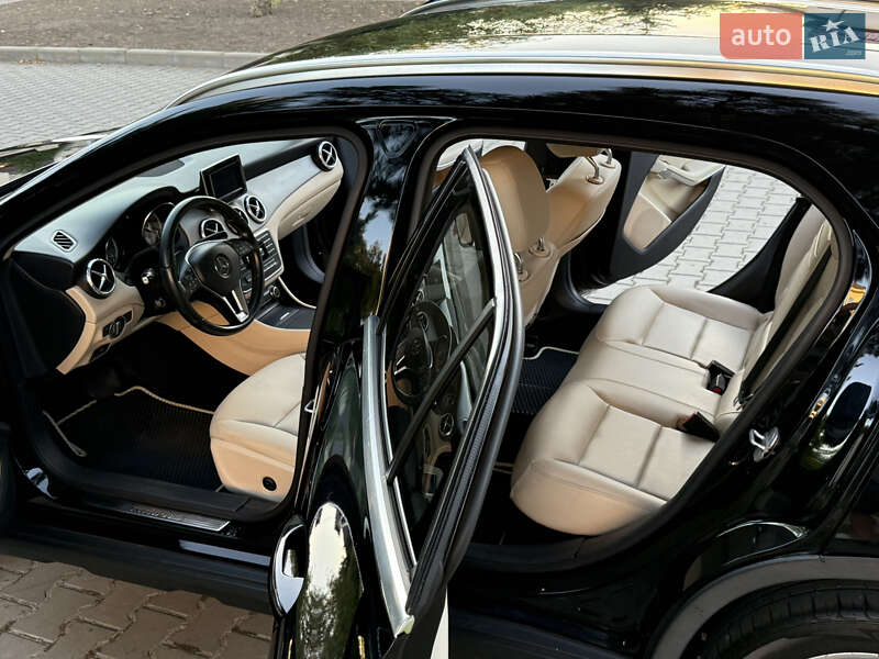 Внедорожник / Кроссовер Mercedes-Benz GLA-Class 2014 в Одессе