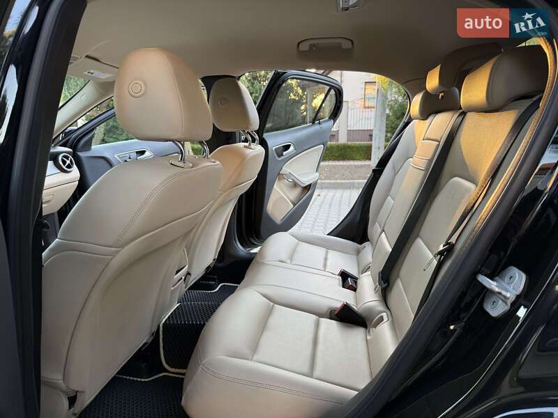 Внедорожник / Кроссовер Mercedes-Benz GLA-Class 2014 в Одессе