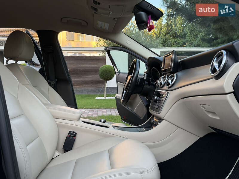 Внедорожник / Кроссовер Mercedes-Benz GLA-Class 2014 в Одессе