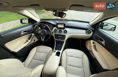 Внедорожник / Кроссовер Mercedes-Benz GLA-Class 2014 в 