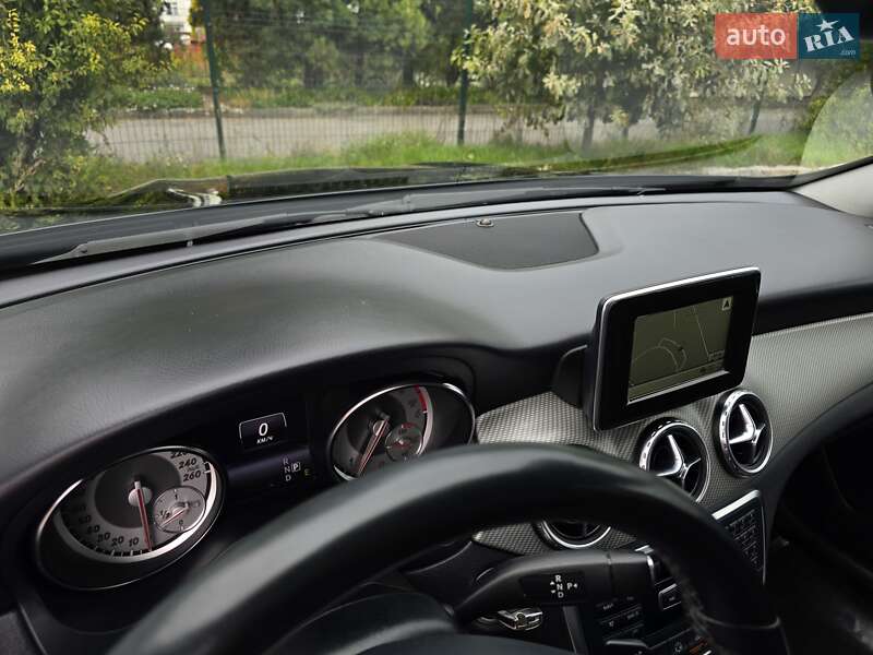 Позашляховик / Кросовер Mercedes-Benz GLA-Class 2014 в Хмельницькому