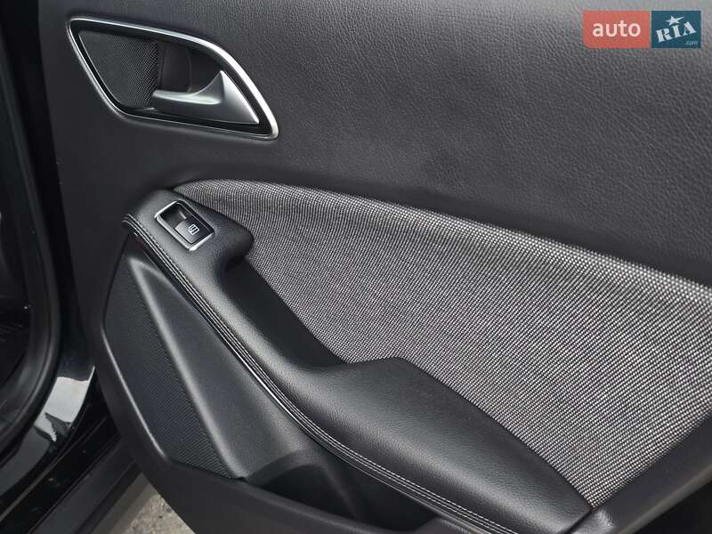 Позашляховик / Кросовер Mercedes-Benz GLA-Class 2014 в Хмельницькому