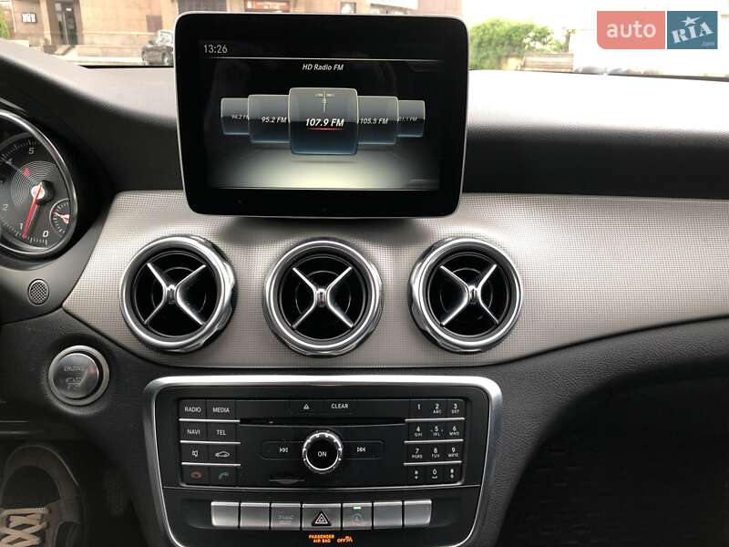 Внедорожник / Кроссовер Mercedes-Benz GLA-Class 2017 в Киеве фото 8 Внедорожник / Кроссовер Mercedes-Benz GLA-Class 2017 в Киеве