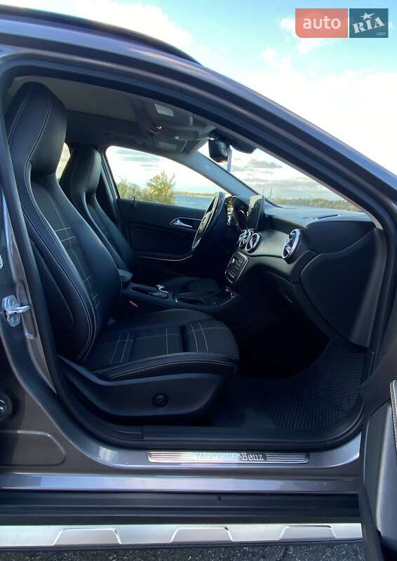 Позашляховик / Кросовер Mercedes-Benz GLA-Class 2016 в Дніпрі