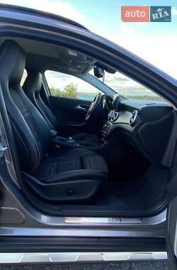 Позашляховик / Кросовер Mercedes-Benz GLA-Class 2016 в 