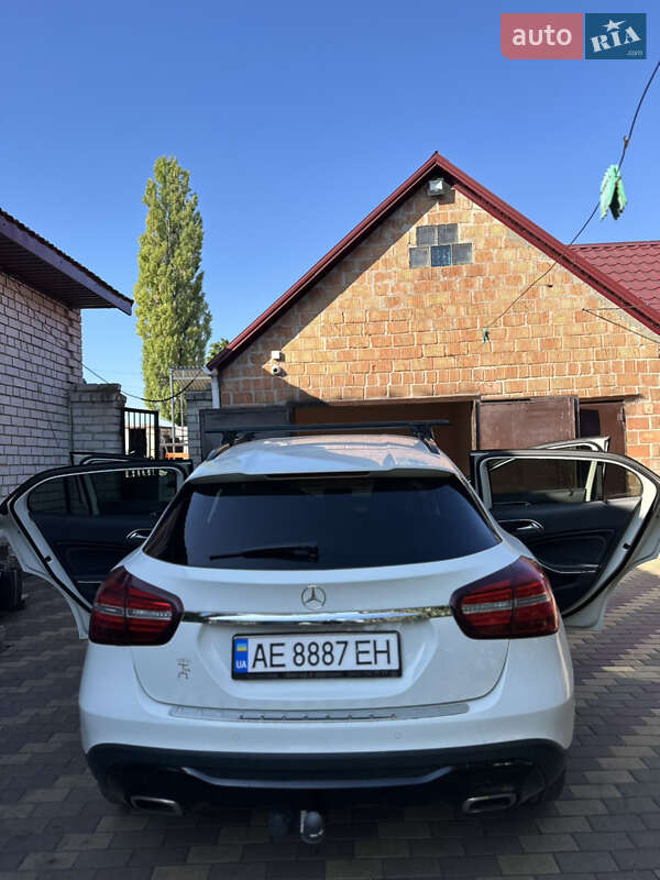 Позашляховик / Кросовер Mercedes-Benz GLA-Class 2017 в П'ятихатках