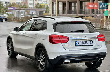 Позашляховик / Кросовер Mercedes-Benz GLA-Class 2015 в 