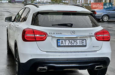 Позашляховик / Кросовер Mercedes-Benz GLA-Class 2015 в 