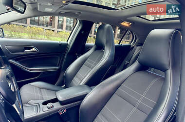 Позашляховик / Кросовер Mercedes-Benz GLA-Class 2015 в 