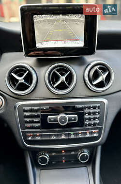 Позашляховик / Кросовер Mercedes-Benz GLA-Class 2015 в 