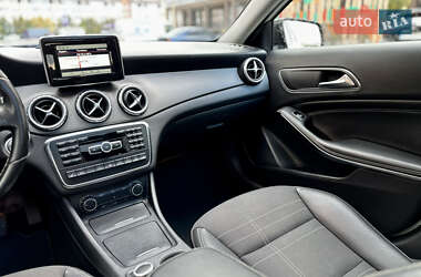 Позашляховик / Кросовер Mercedes-Benz GLA-Class 2015 в 