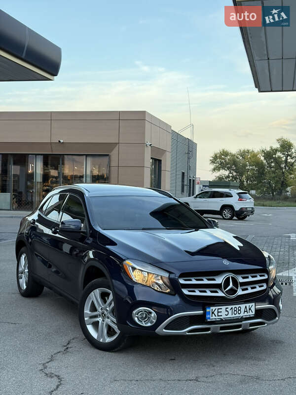 Внедорожник / Кроссовер Mercedes-Benz GLA-Class 2017 в Днепре