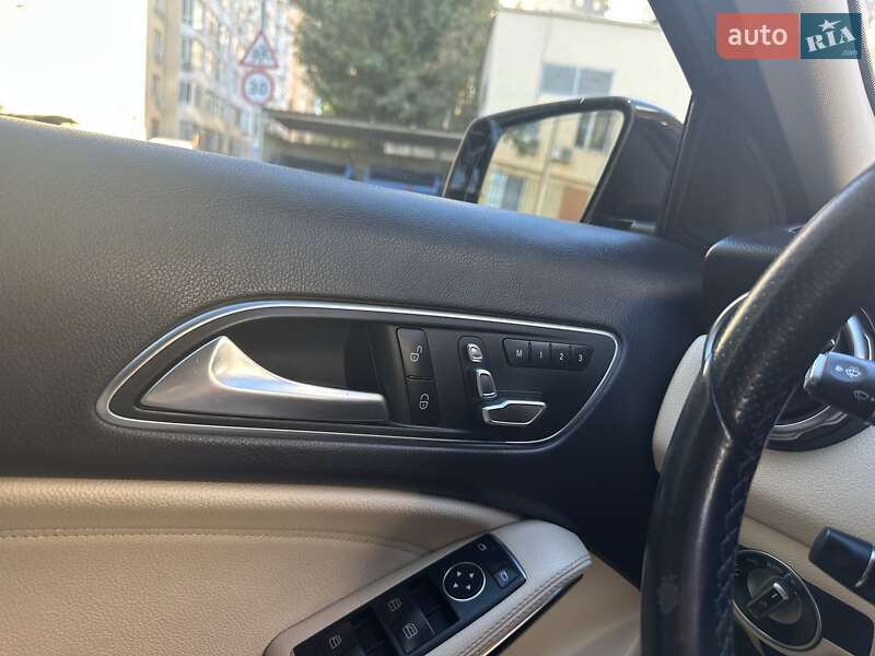 Позашляховик / Кросовер Mercedes-Benz GLA-Class 2018 в Одесі фото 8 Позашляховик / Кросовер Mercedes-Benz GLA-Class 2018 в Одесі