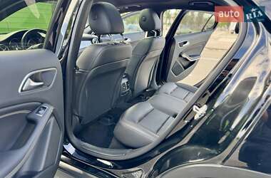 Позашляховик / Кросовер Mercedes-Benz GLA-Class 2016 в  фото 41 Позашляховик / Кросовер Mercedes-Benz GLA-Class 2016 в
