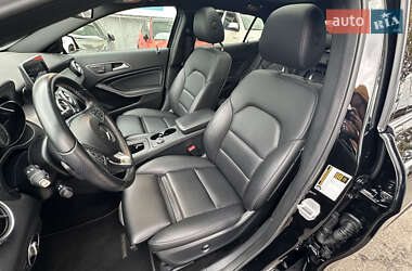 Позашляховик / Кросовер Mercedes-Benz GLA-Class 2017 в 