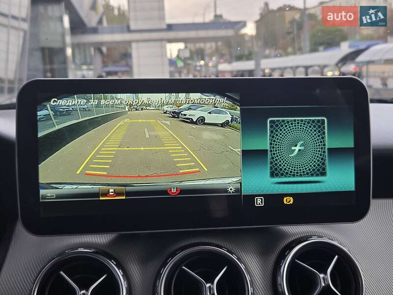 Внедорожник / Кроссовер Mercedes-Benz GLA-Class 2015 в Киеве