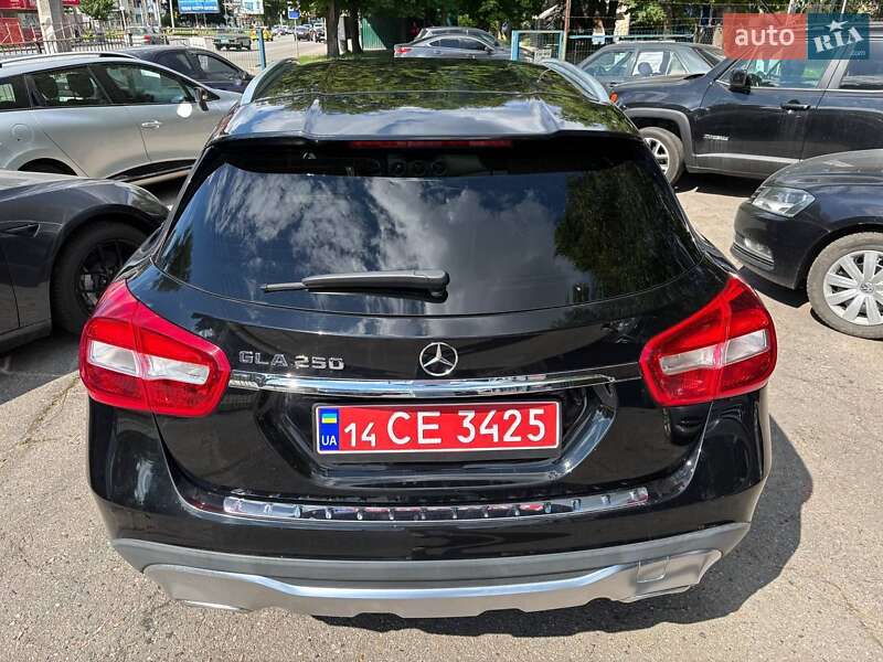 Внедорожник / Кроссовер Mercedes-Benz GLA-Class 2019 в Полтаве