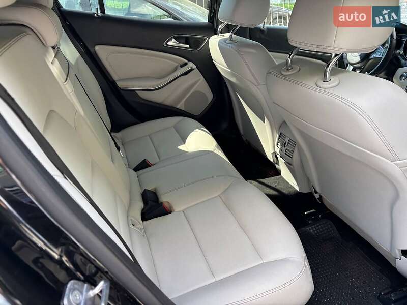 Внедорожник / Кроссовер Mercedes-Benz GLA-Class 2019 в Полтаве