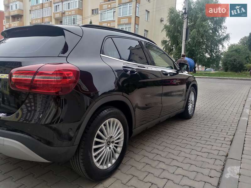Внедорожник / Кроссовер Mercedes-Benz GLA-Class 2017 в Черновцах