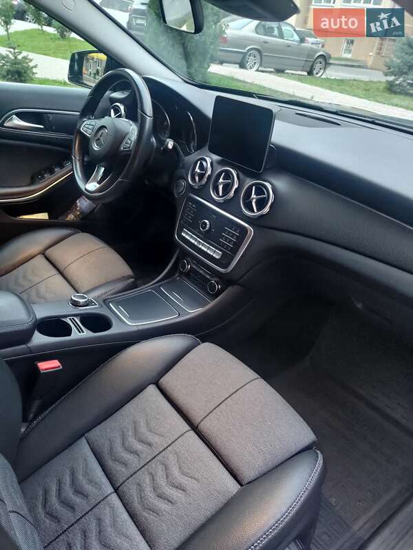 Внедорожник / Кроссовер Mercedes-Benz GLA-Class 2017 в Черновцах