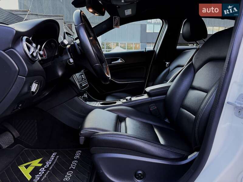 Позашляховик / Кросовер Mercedes-Benz GLA-Class 2016 в Києві
