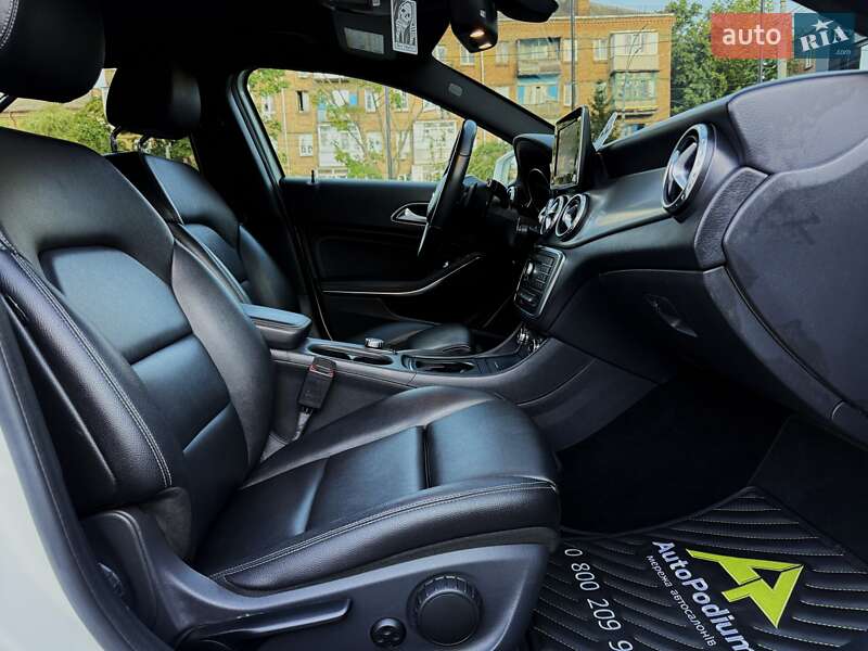 Позашляховик / Кросовер Mercedes-Benz GLA-Class 2016 в Києві