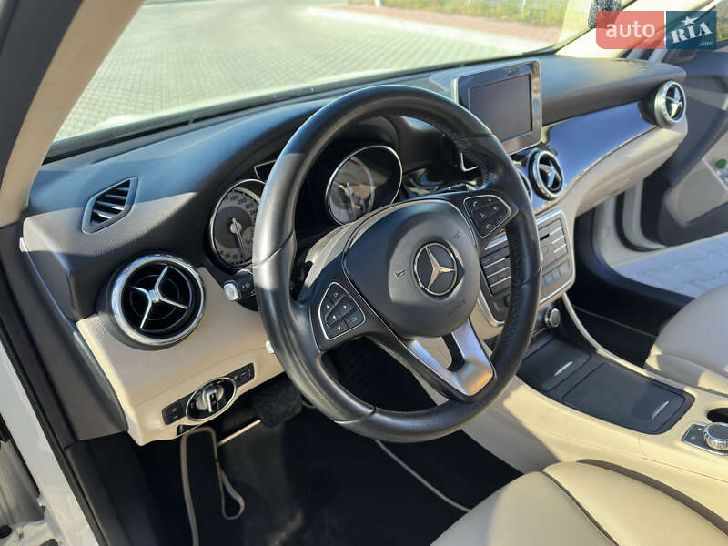 Позашляховик / Кросовер Mercedes-Benz GLA-Class 2015 в Тернополі