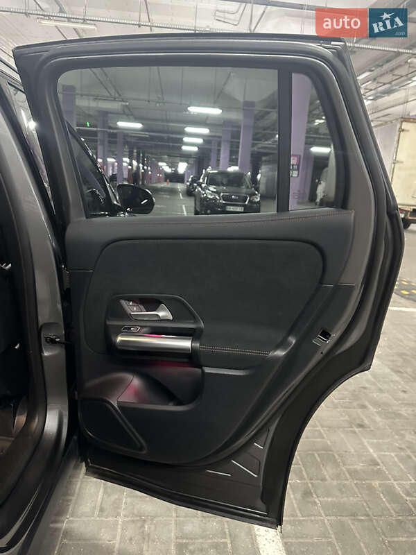 Позашляховик / Кросовер Mercedes-Benz GLA-Class 2022 в Києві