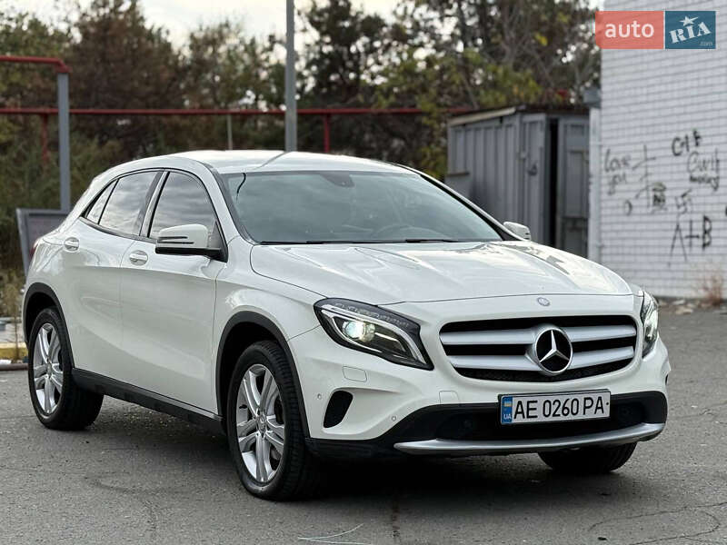 Внедорожник / Кроссовер Mercedes-Benz GLA-Class 2014 в Днепре фото 4 Внедорожник / Кроссовер Mercedes-Benz GLA-Class 2014 в Днепре