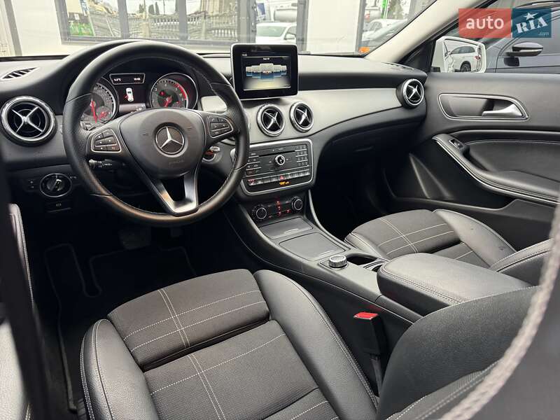 Внедорожник / Кроссовер Mercedes-Benz GLA-Class 2016 в Тернополе