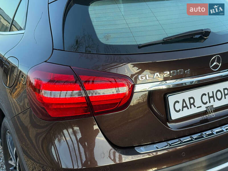 Позашляховик / Кросовер Mercedes-Benz GLA-Class 2017 в Стрию
