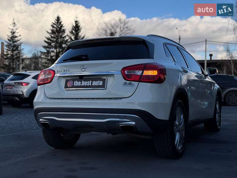 Внедорожник / Кроссовер Mercedes-Benz GLA-Class 2015 в Ровно