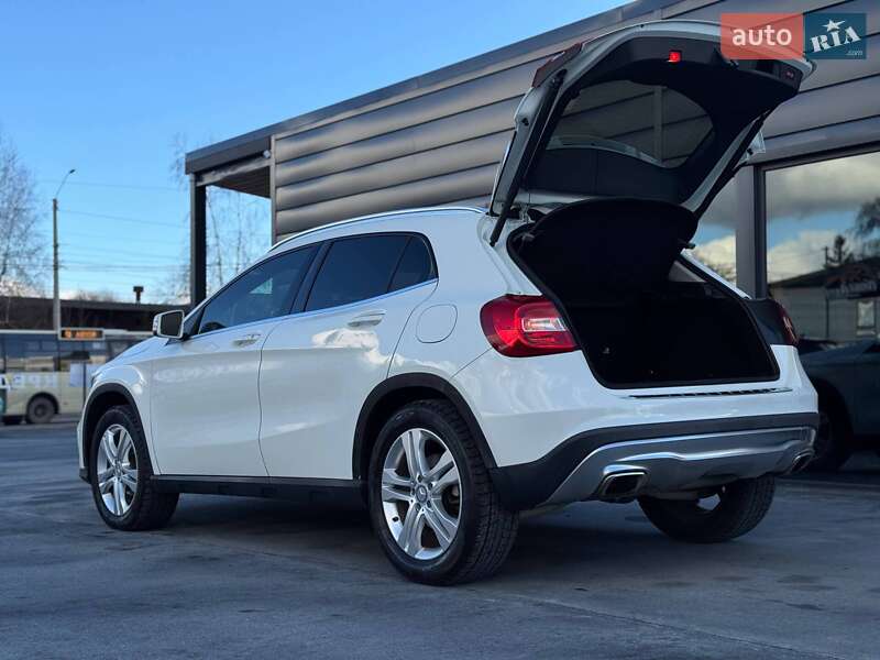 Внедорожник / Кроссовер Mercedes-Benz GLA-Class 2015 в Ровно