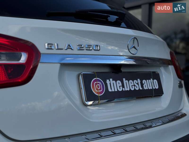 Внедорожник / Кроссовер Mercedes-Benz GLA-Class 2015 в Ровно