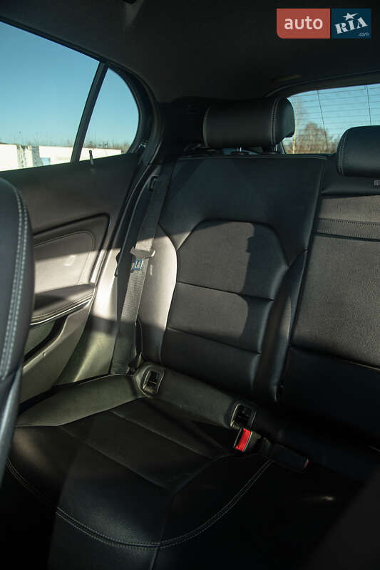 Внедорожник / Кроссовер Mercedes-Benz GLA-Class 2016 в Львове