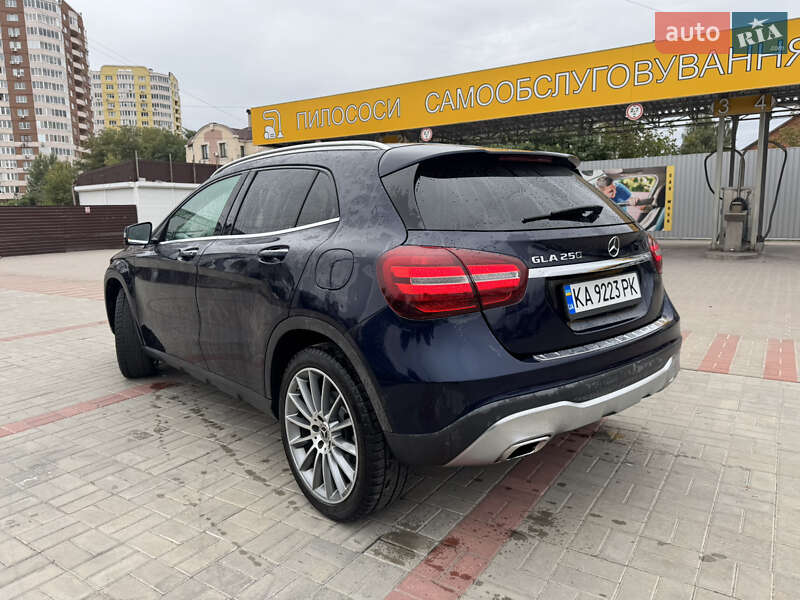 Внедорожник / Кроссовер Mercedes-Benz GLA-Class 2017 в Киеве