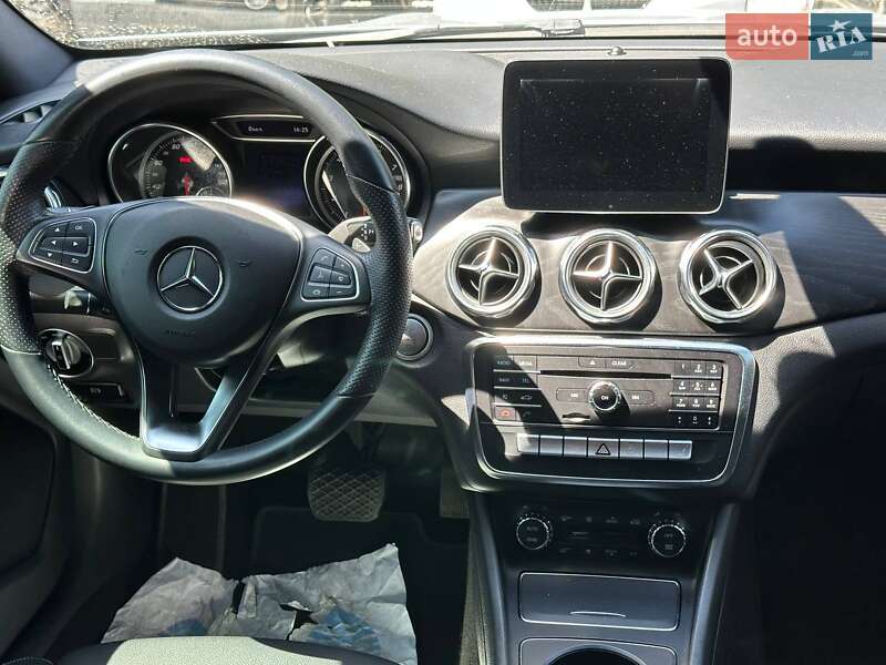 Позашляховик / Кросовер Mercedes-Benz GLA-Class 2019 в Вінниці