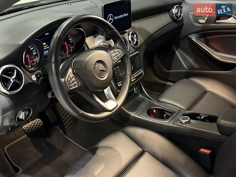 Позашляховик / Кросовер Mercedes-Benz GLA-Class 2019 в Одесі