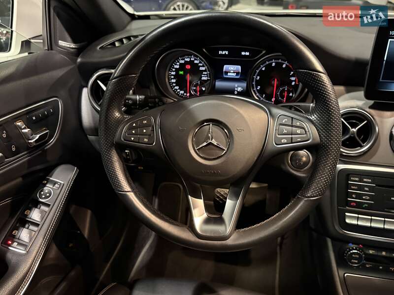 Позашляховик / Кросовер Mercedes-Benz GLA-Class 2019 в Одесі