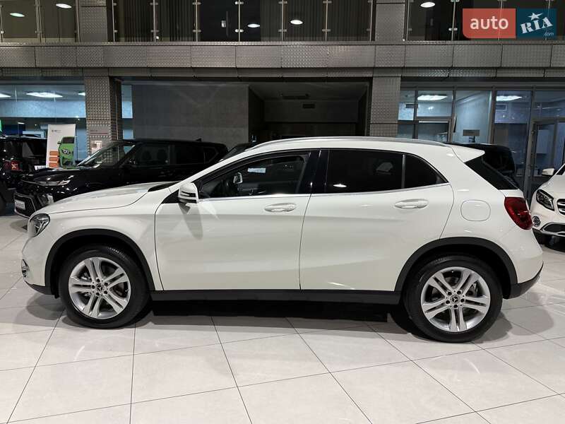 Внедорожник / Кроссовер Mercedes-Benz GLA-Class 2016 в Одессе