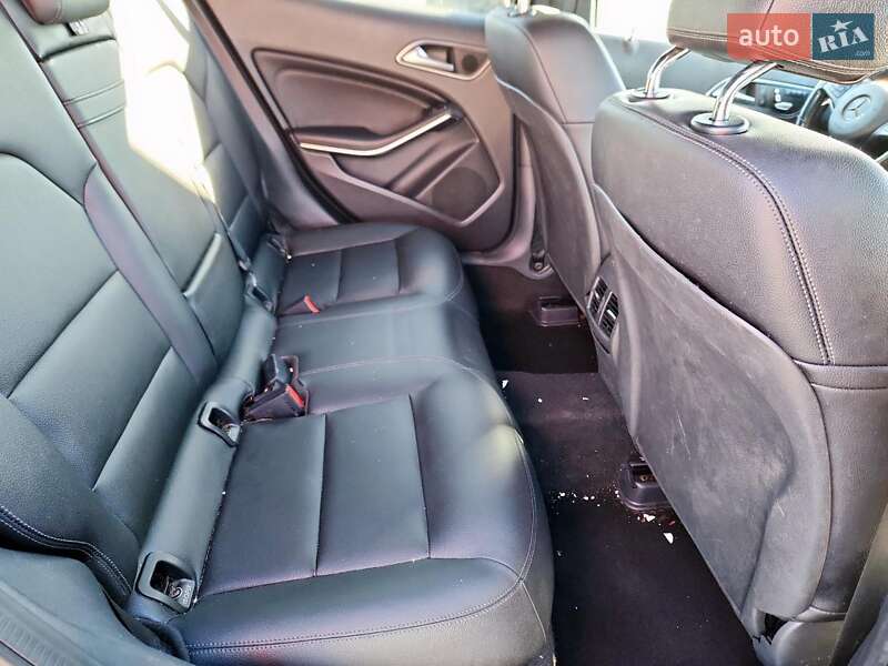 Внедорожник / Кроссовер Mercedes-Benz GLA-Class 2019 в Тернополе