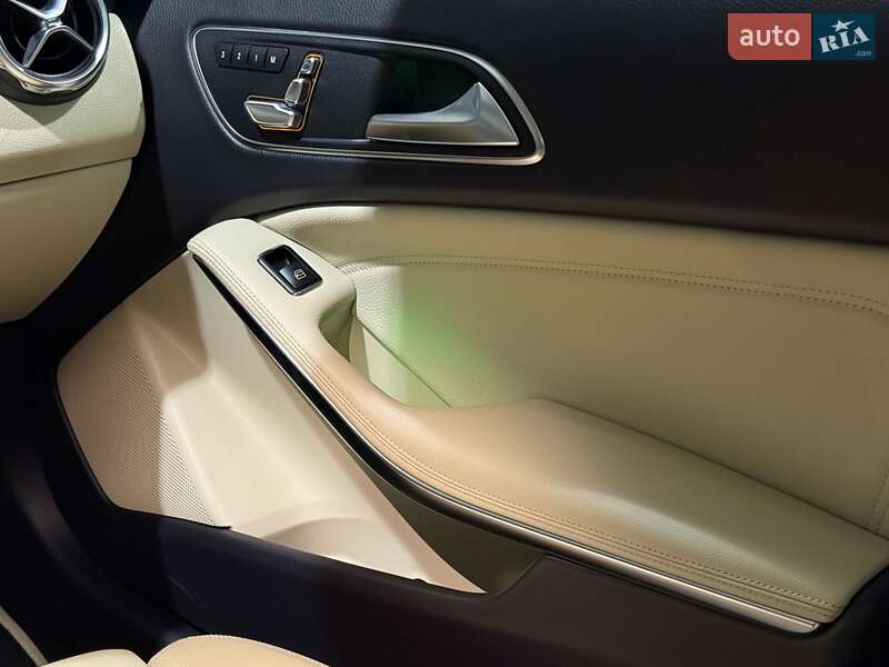 Позашляховик / Кросовер Mercedes-Benz GLA-Class 2019 в Одесі