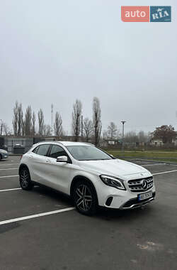 Внедорожник / Кроссовер Mercedes-Benz GLA-Class 2018 в Чернигове