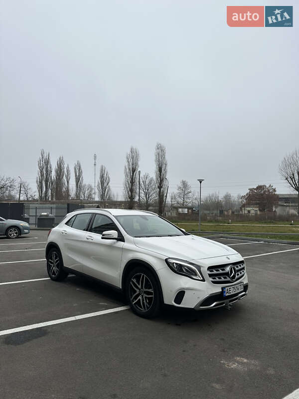 Mercedes-Benz GLA-Class 2018 Mercedes-Benz GLA-Class 2018