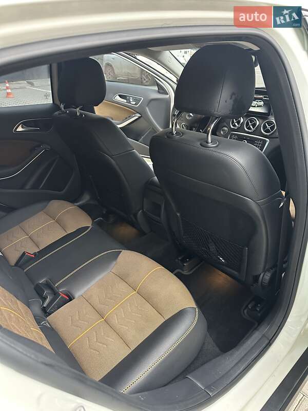 Позашляховик / Кросовер Mercedes-Benz GLA-Class 2017 в Києві