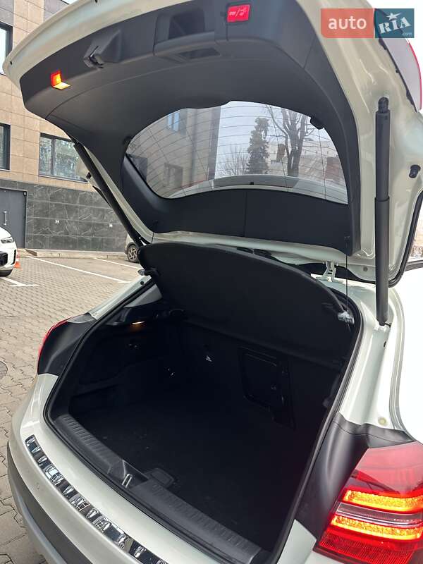 Позашляховик / Кросовер Mercedes-Benz GLA-Class 2017 в Києві