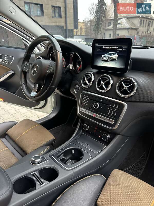 Позашляховик / Кросовер Mercedes-Benz GLA-Class 2017 в Києві