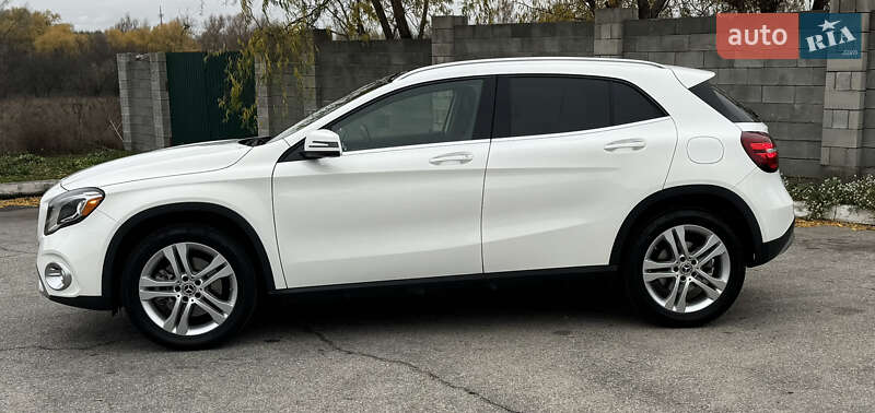 Позашляховик / Кросовер Mercedes-Benz GLA-Class 2018 в Кам'янському
